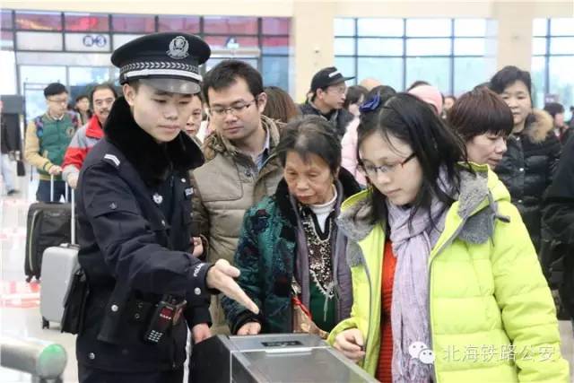 赴越旅游高峰 防城港铁警守护“南大门”