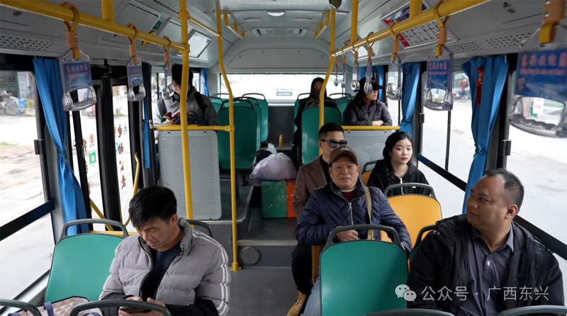 中国东兴⇌越南芒街，跟着新华社记者坐着公交车出国“串门”