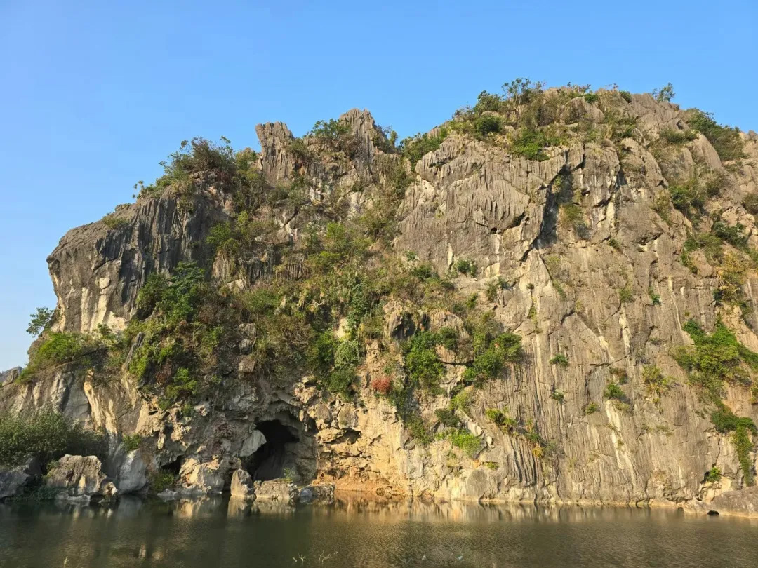 越南下龙湾三天自由行：游轮驶过海上桂林，轻奢时光里的碧海岩诗