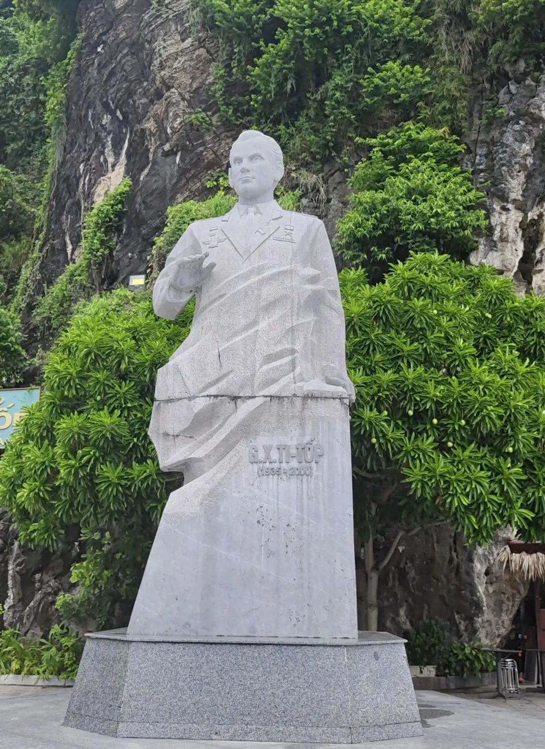 越南下龙湾天堂岛游记：穿梭喀斯特奇观，拾贝云端海岛梦