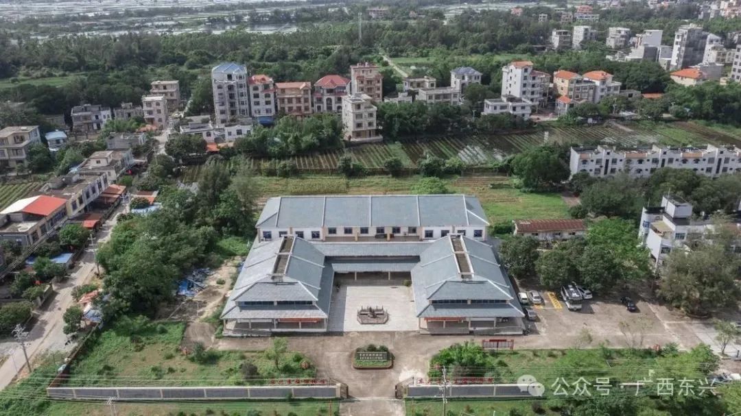 融合中国传统建筑风格与京族独特园林设计的东兴京族博物馆