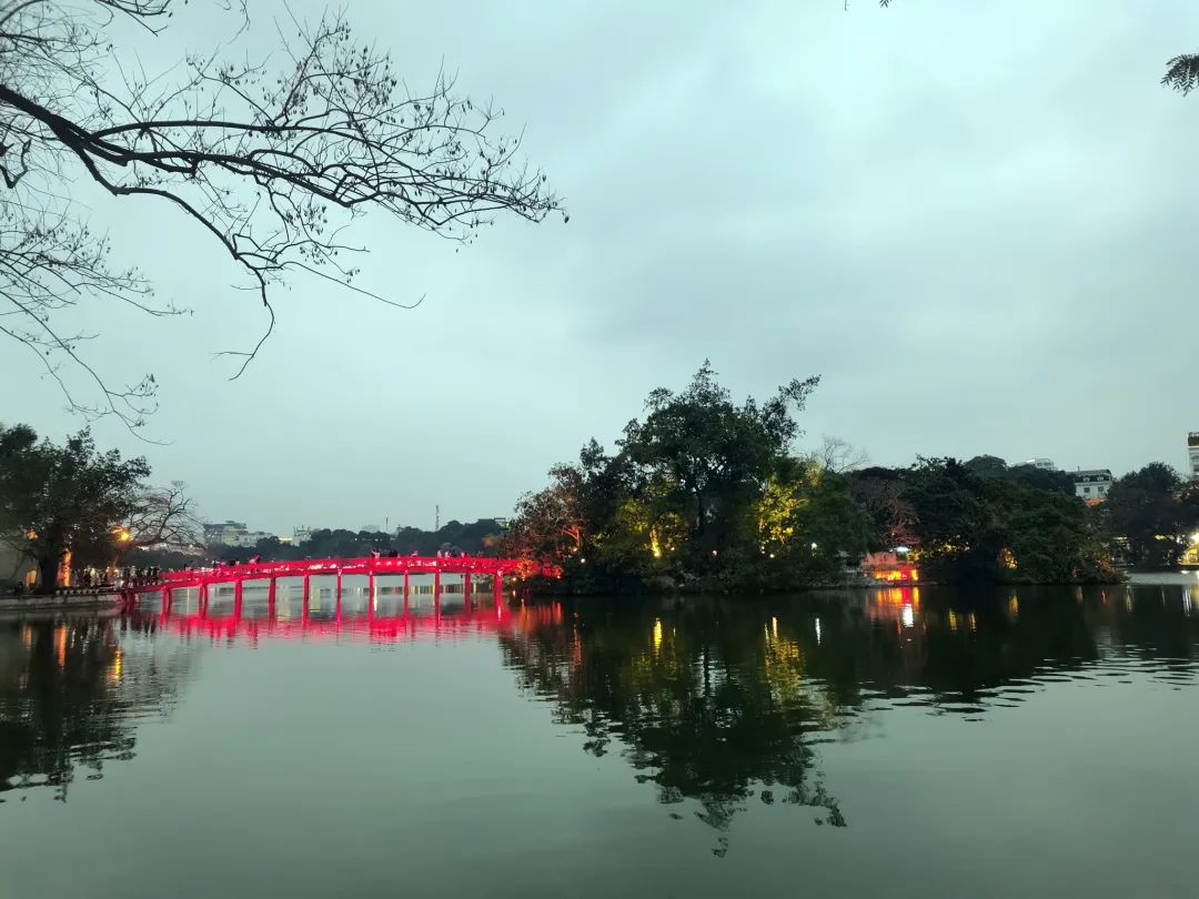 越南北部宝藏旅游目的地：下龙湾、吉婆岛、河内，最佳旅行时间大揭秘
