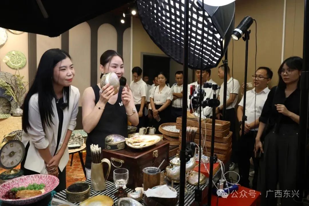 中越边境青年跨境电商交流营在东兴市顺利举行