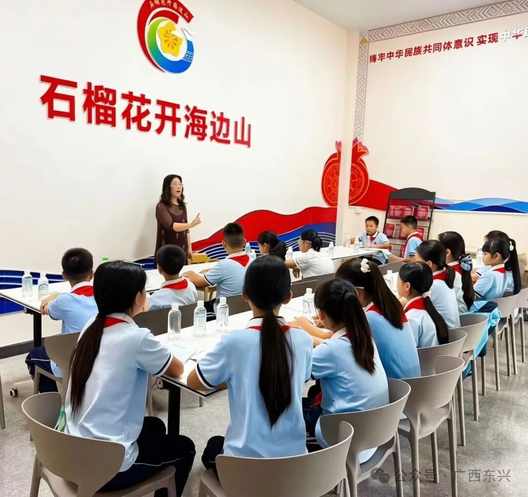 乐传京岛承非遗 法治浇灌石榴花—东兴京族博物馆开展普法宣讲暨红领巾培训、非遗展演系列活动